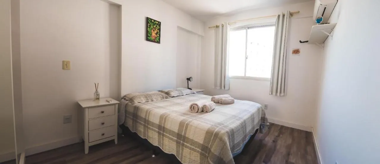 Belo Apartamento Compartilhado Beira Mar No Centro De Bc Balneário Camboriú 民宿