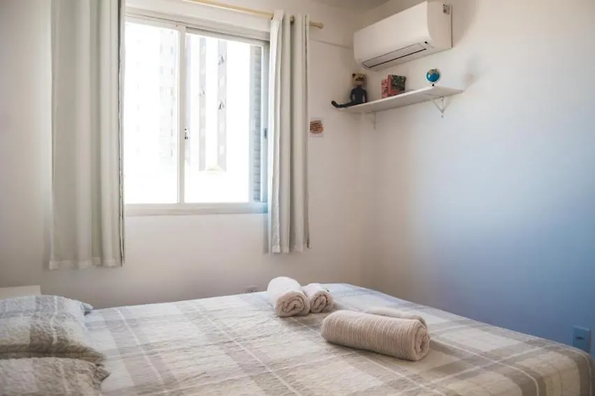 Belo Apartamento Compartilhado Beira Mar No Centro De Bc Balneário Camboriú 民宿